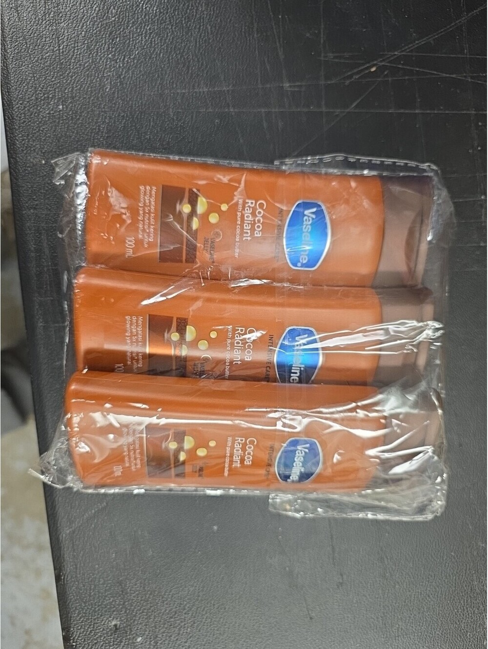 VASELINE INTENSIVE CARE COCOA RADIANT 100ml ( 3 PACK)